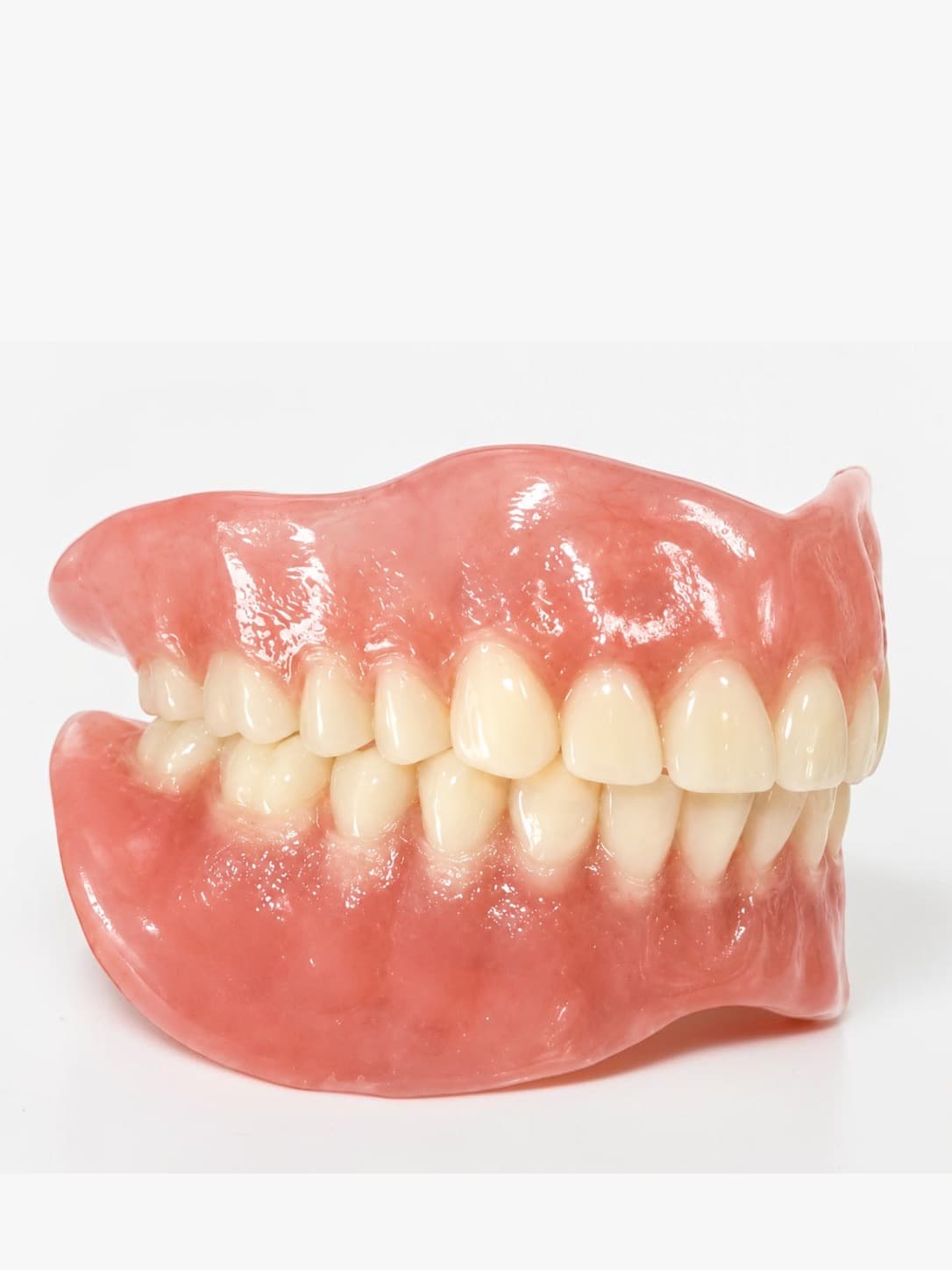 Protesis dental completa fabricada por laboratorio